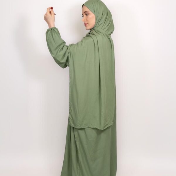 لبس صلاه قطن ساده مع الشيله