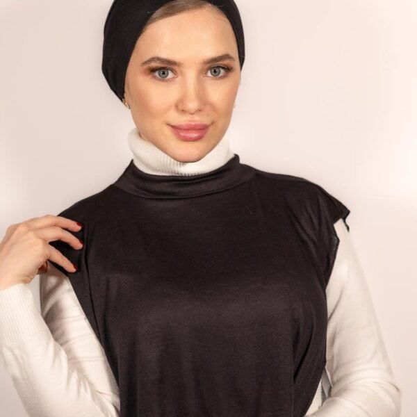 مكمل حجاب مربع بأستيك جانبي