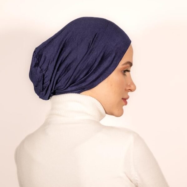 قمطه مغلقه من الخلف بخياطه خفيفه اماميه وأستيك خلفي